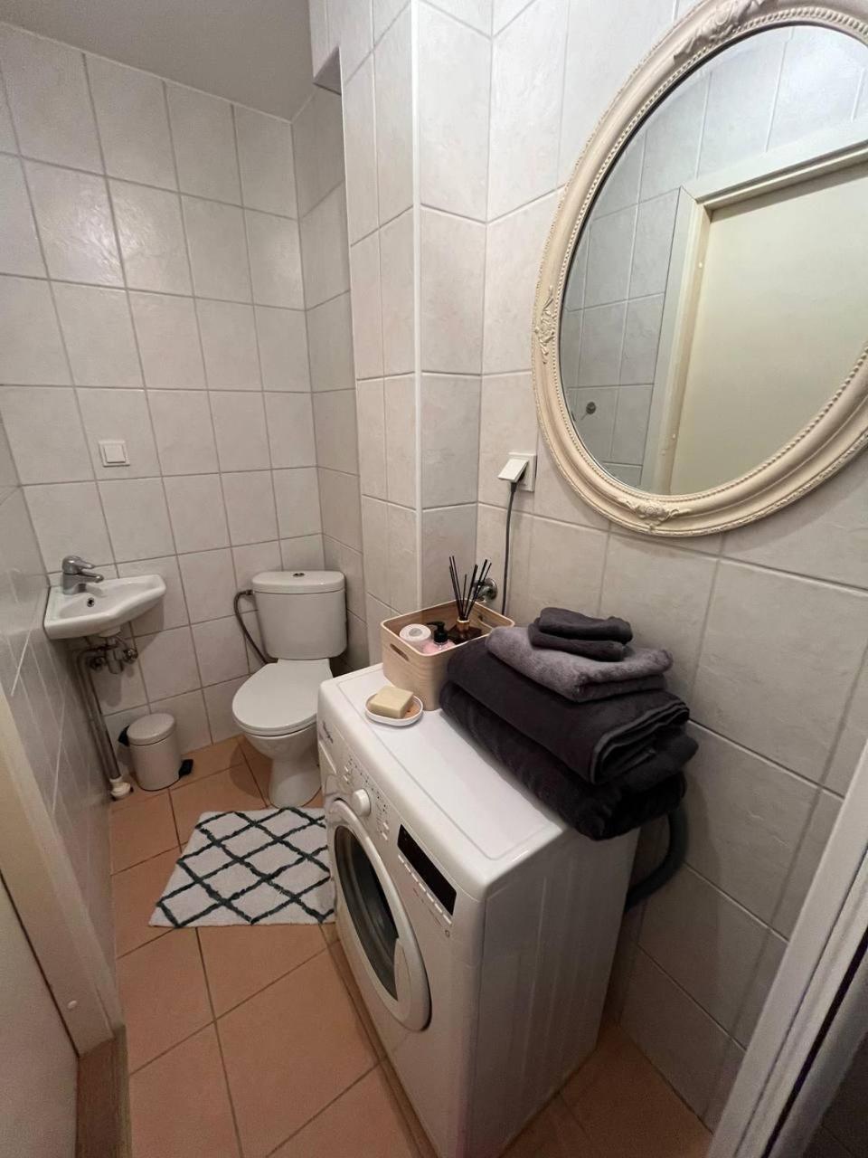 Apartment Cozy Flat With Fireplace Tallinn